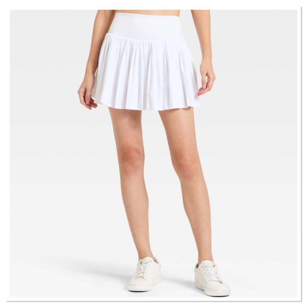 Women’s High Rise Woven Pleated Skort All In Motion White
